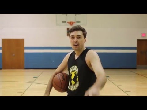 Fox 26's Adam Waltz prepares to play the Harlem Globetrotters