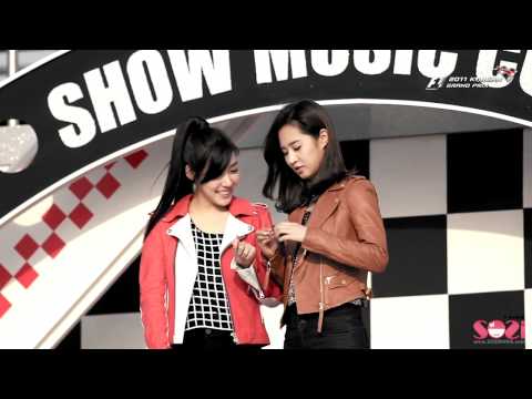 [FANCAM] 111015 Music Core MC Tiffany & Yuri 'Ring'