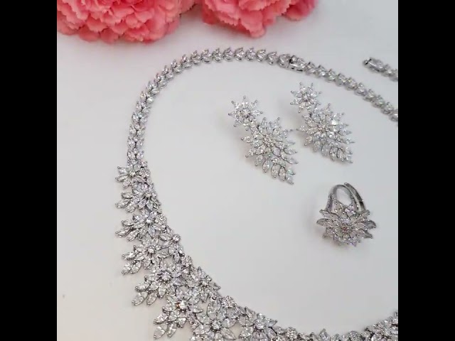 طقم زركون مناسبات فضي فاخر جدا