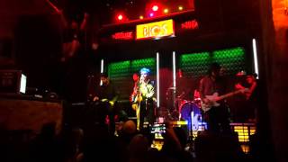 Adamlar -Bi Öyle Bi Böyle