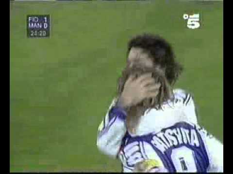 Batistuta goal vs Manchester United