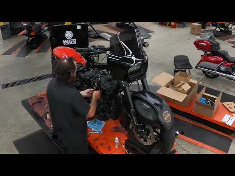 Harley Davidson Fatbob 131 kit install in 4 minutes!!