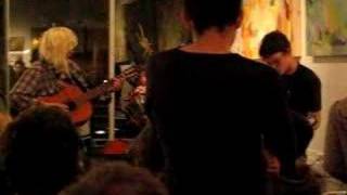 Little Teeth @ Mama Buzz Cafe - Applegate One