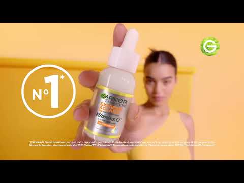 thumbnail video image 2 of Sérum facial de noche Garnier skin active express aclara vitamina c 30 ml, 2 of 6