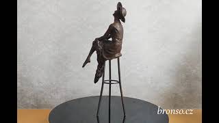 Dáma na stoličce – bronzová soška, ručně vyrobená elegantní umělecká dekorace
