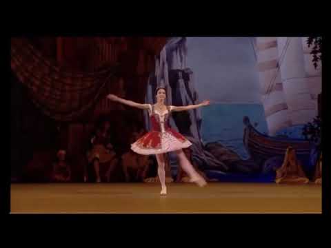 LE CORSAIRE - Medora Variation Act 2 (Svetlana Lunkina - Bolshoi Ballet)