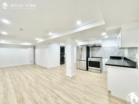 2- 20 Maplewood Drive, Whitby, Ontario L1N 7C4