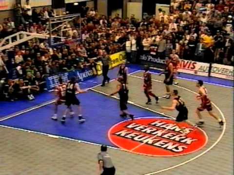 Hans Verkerk Den Helder - RZG Donar -- finale playoffs 1997-1998