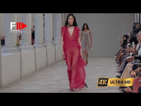 ALBERTA FERRETTI Spring 2025 Milan - 4K