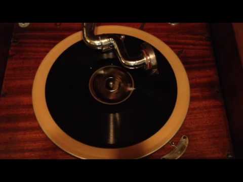 In A Little Garden - Ipana Trovadours ( Lanin ) 1926