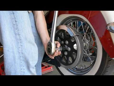 Changing my rear tire on Softail Deluxe