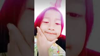 Download lagu Kumpulan foto cewek cantik 💗 🤩 💑 🤣 mp3