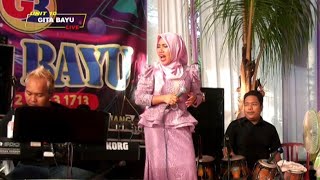 Download lagu Gayanya Seperti Artis, Penyanyi Nyanyi Fals Di Tempat Pesta, Bikin Ngakak 🤣 mp3 Download lagu Gayanya Seperti Artis, Penyanyi Nyanyi Fals Di Tempat Pesta, Bikin Ngakak 🤣 mp3