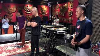 Download lagu SAYAP SAYAP PATAH - REHEARSAL MALAYSIA REUNION CONCERT mp3