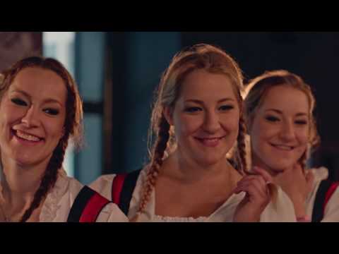 ANS. ME TRI DO POLNOČI - NASMEH NE GRE NIKOLI IZ MODE