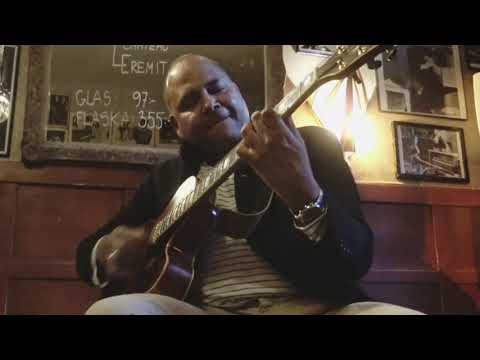 "Shoulders" Johan Leijonhufvud-Guitar, Sebastian Ågren-drums, Johnny Åman-bass