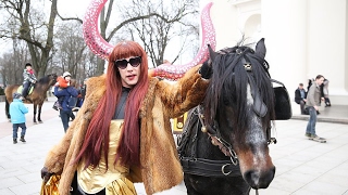 Kaziuko mugę Lolita Zero aplankė pasikinkiusi arklį