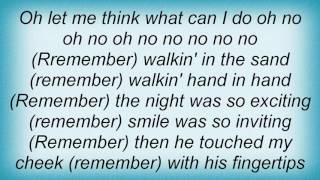 Skeeter Davis - Remember (Walkin' In The Sand) Lyrics