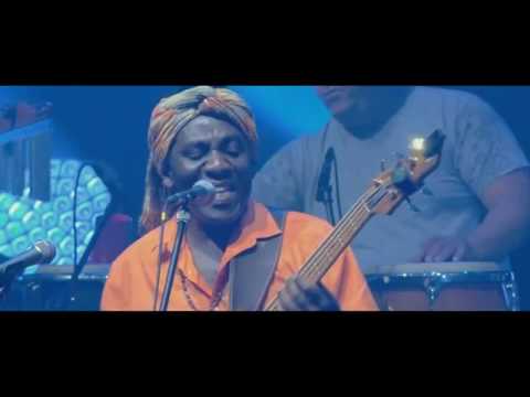 Richard Bona and the Mandekan Cubano live at VeszpremFest 2017 - Mut'Esukudu