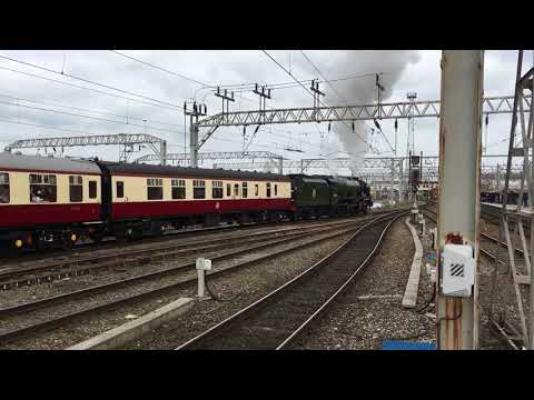 46100 departing crewe for Holyhead