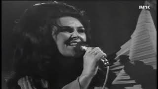 Wanda Jackson - If I Had A Hammer Live 1970