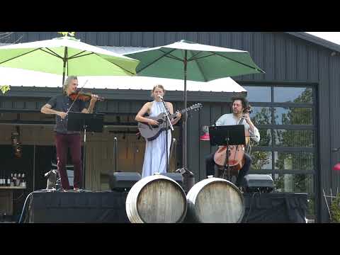 'LAKES OF PONTCHARTRAIN' Aoife O'Donovan, Eric & Colin Jacobsen 8/25/2020 Signature Sounds Presents