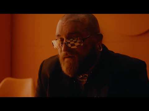 Teddy Swims performing song God Went Crazy