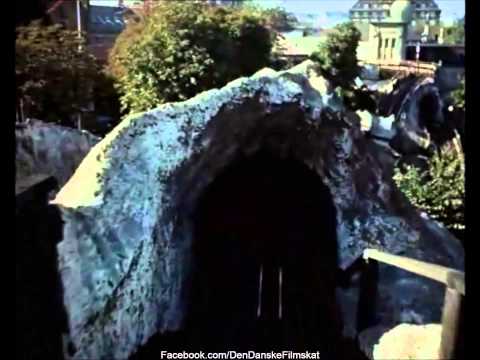 Far til fire i byen (1956) - Rutschebanen