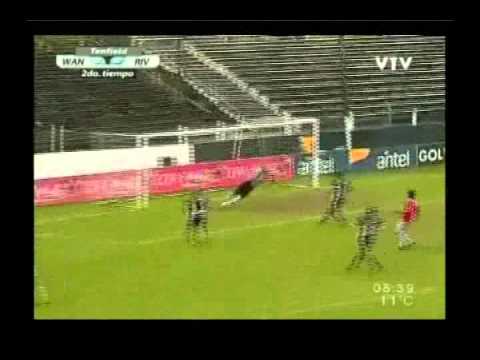 Melhores momentos do meia-atacante Danilo Pires