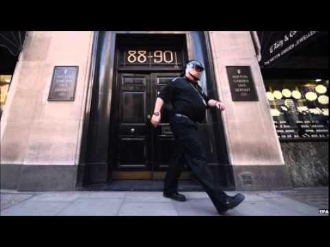 Hatton Garden raid: CCTV footage 'shows gang of raiders'