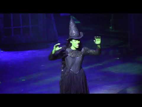 Desafiar a gravidade - Wicked (2025)