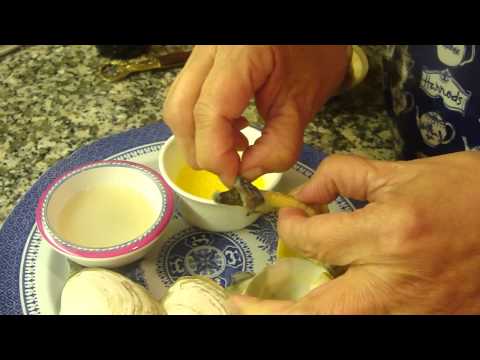 STEAMERS are clams - How to eat them