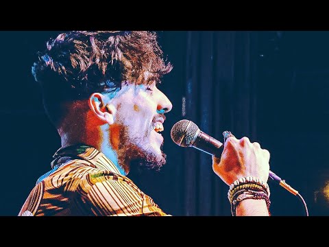 Cómo suena MAYLO En Vivo? (Con Banda) (2022)