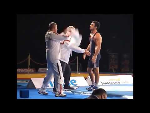 БОРЬБА. Чемпионат мира-2009. 66 кг Финал. Манучар Цхадая (Грузия)-Фарид Мансуров (Азербайджан)