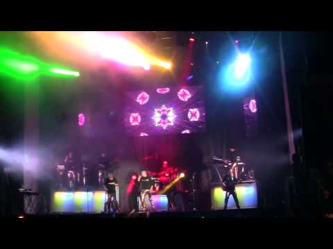 "Piensas/Noche y día" - Orquesta Dominó 2015