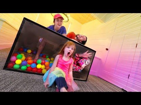 DONT Choose the Wrong Mystery Box!! Adley vs Mom and Dad (you decide)
