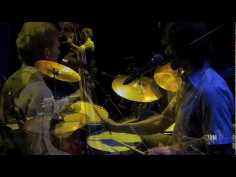 The Wood Brothers - "Smoke Ring Halo" (eTown webisode #319)