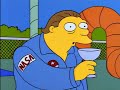 I Simpson Ci Risiamo Barney Beve Champagne Analcolico Alla Nasa