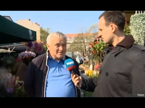 Zahvalnost dr Vojislavu Seselju sa pijace! / Dr Seselj pomogao porodici iz Prizrena - DJS - 4.4.2019