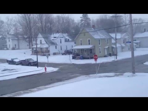 Terrible Snowstorm in Angola, Indiana 🚗❄️#SnowEmergency #winterstorm  #FrozenRoads #WeatherAlert