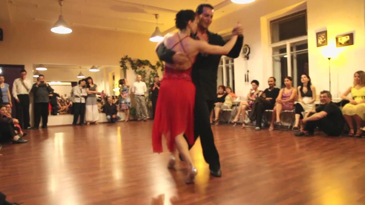 Julia Gorin & Jonatan Baez  -milonga