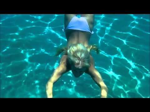 SEXY BIKINI GIRL SWIMMING UNDERWATER IN OCEAN Slow Motion Video HD