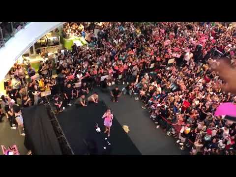 Beautiful Moments Lisa BlackPink & Blink thai - Stay 12-08-18