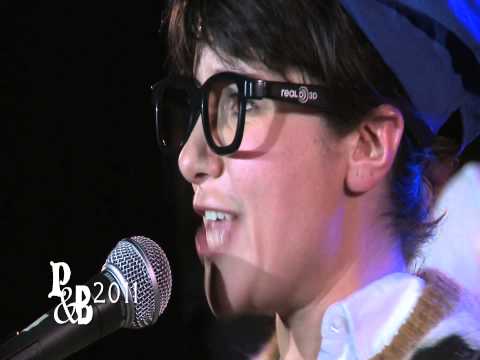 Politique et bouffonneries 2011 - Mr. François Legault