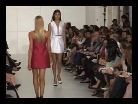 Desfile Reinaldo Lourenço verão 2013, no Over Fashion