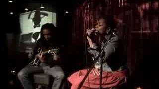 Divine Brown - Old School Love - Acoustic