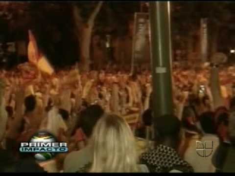 La furia roja festeja en España