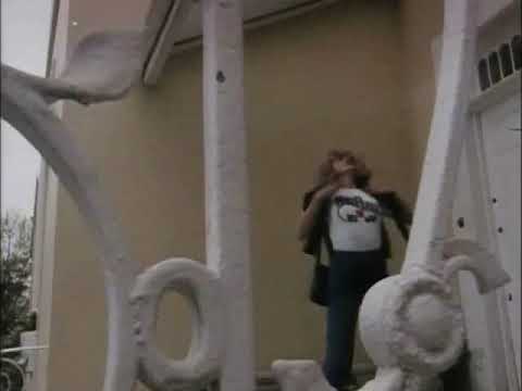 Dempsey & Makepeace S01E07 - Scene 1