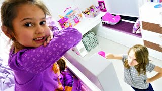Selín y los juegos con las muñecas LOL. Juguetes LOL Surprise en español. Vídeos para niñas