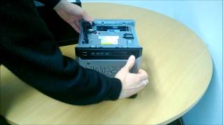preview picture of video 'HP MicroServer Gen8 Case Removal'